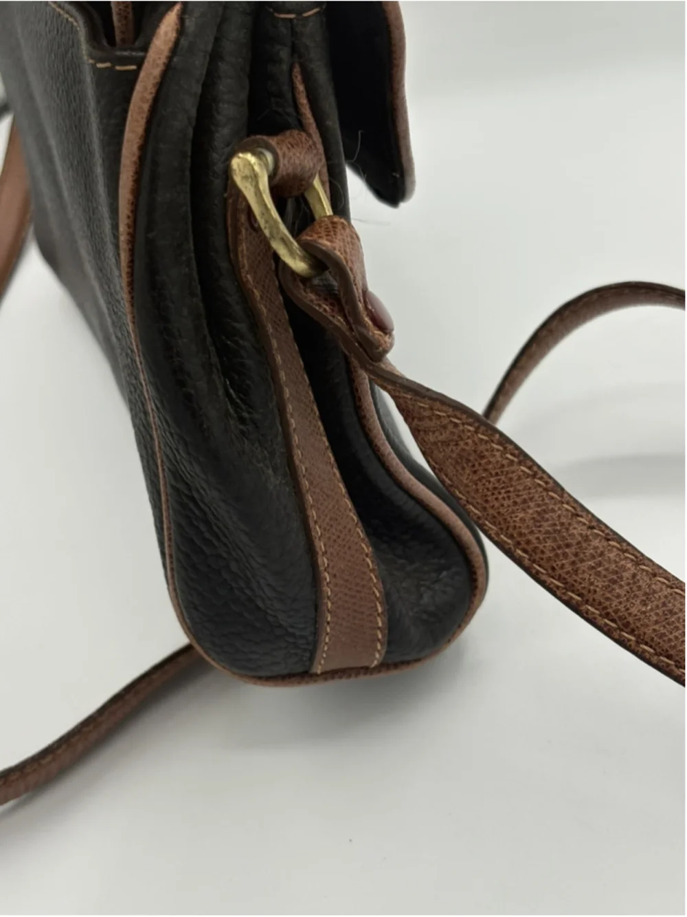Vintage Liz Claiborne Black Pebbled Leather Crossbody Bag with Brown Trim